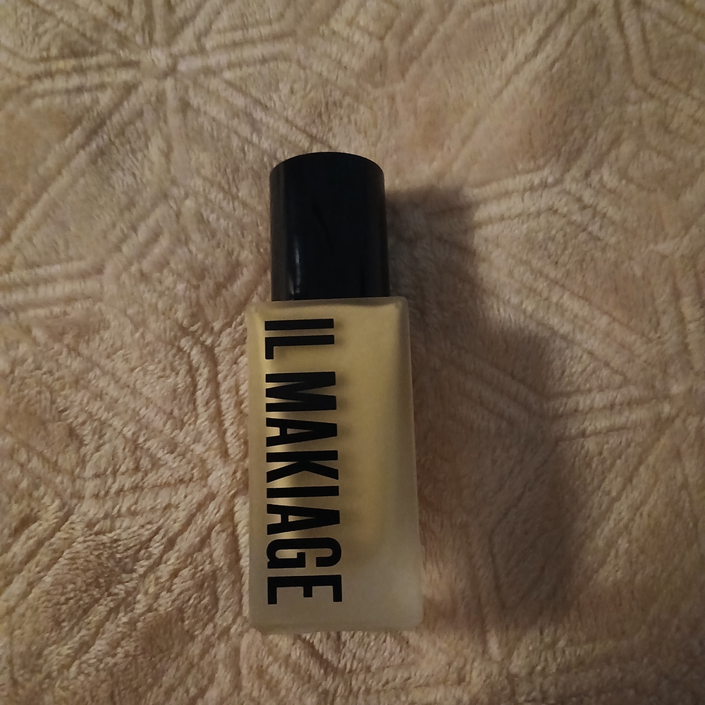 IL MAKIAGE Cream Foundation for Flawless Coverage